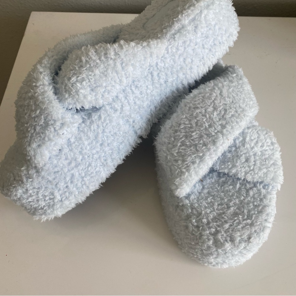 PINK Victoria's Secret Light Blue Plush Slide Slippers 9-10 NWOT